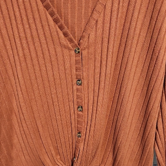 SO Terracotta Button-Down V-Neck Top - Picture 3 of 6